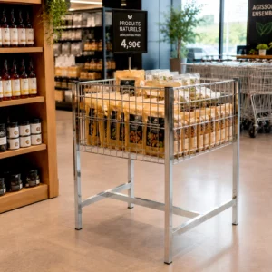Table de présentation métallique en situation dans un magasin